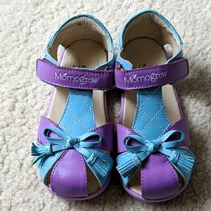 NWT Momo Grow Girls Sandals Size 11